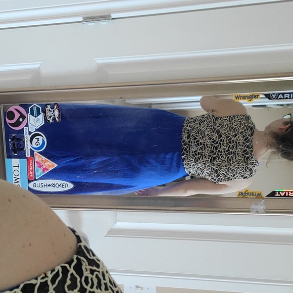 Gown - Picture 2 of 9